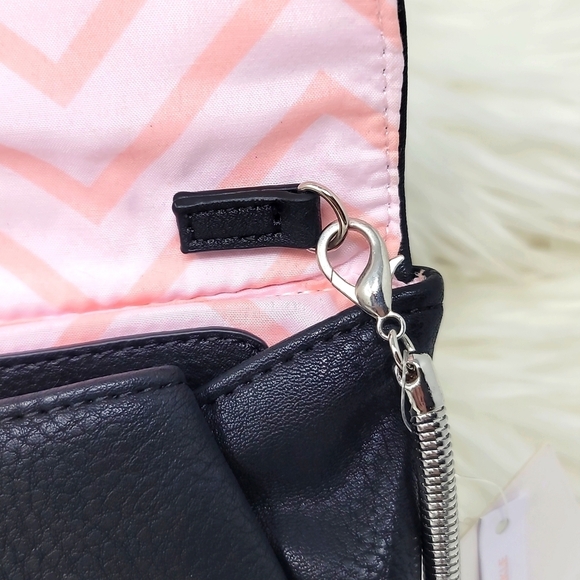 Candie’s ✦ Rhinestone Crossbody Clutch ✦ Black Faux Leather Silver Snake Chain - Picture 6 of 13